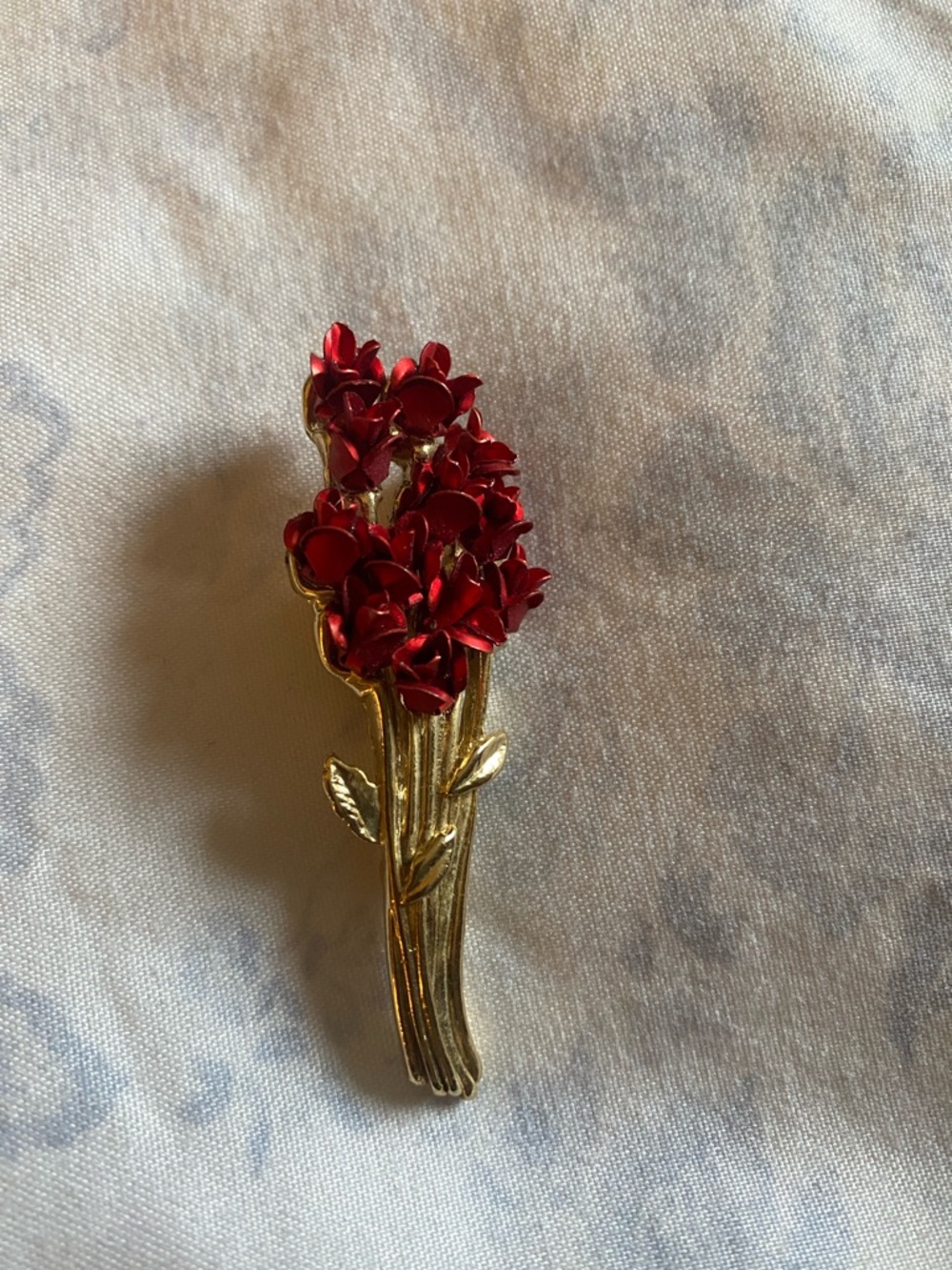 Red Flower Bouquet Brooch - Gold Tone Women's Jewelry